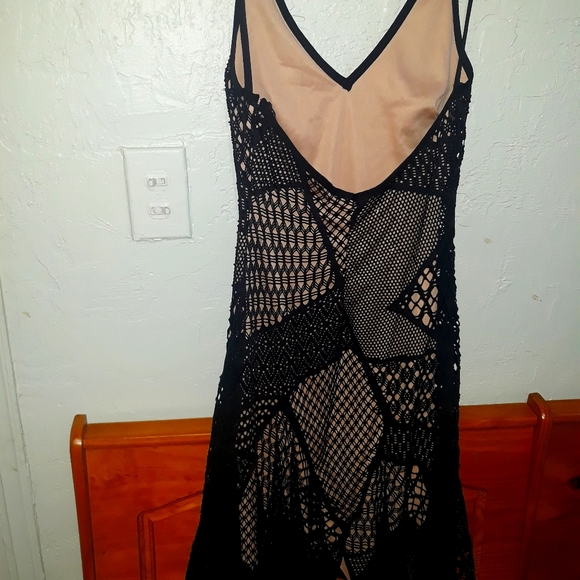Black net patchwork lightly beaded dress - Picture 8 of 8
